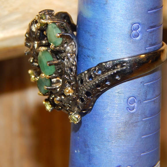 Dramatic Emerald & Peridot Ring - Picture 6 of 14